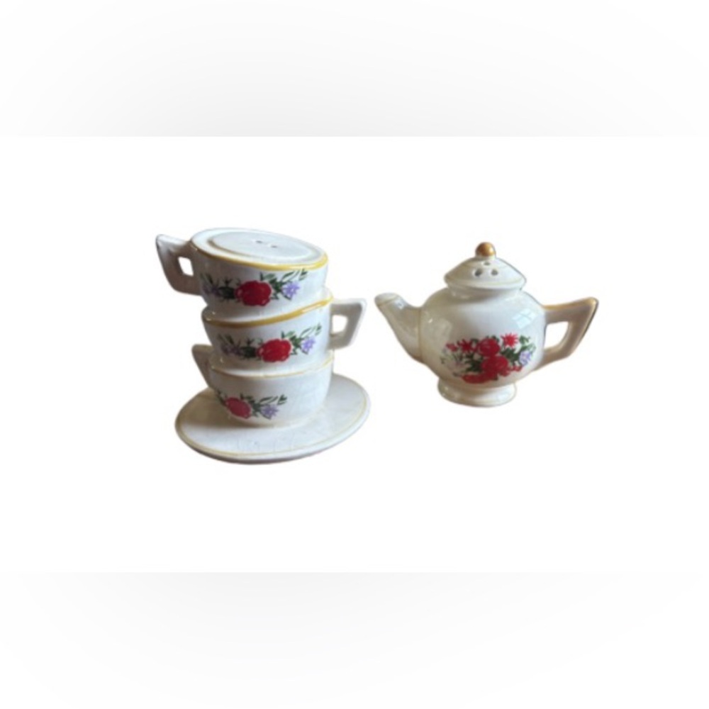 vintage  Floral Ceramic  Tea Set salt n pepper  Red Rose Motif